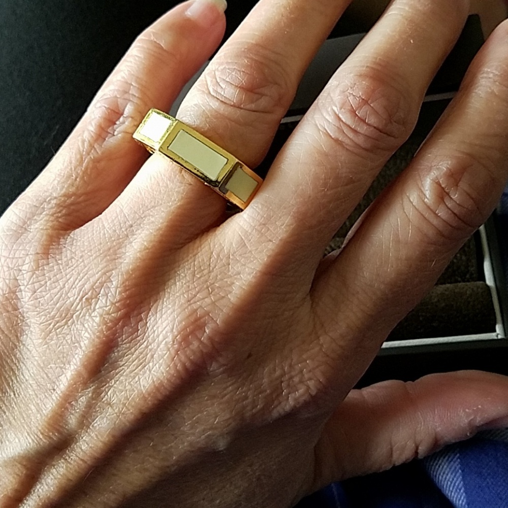 Tory Burch Ring - Picture 3 of 5